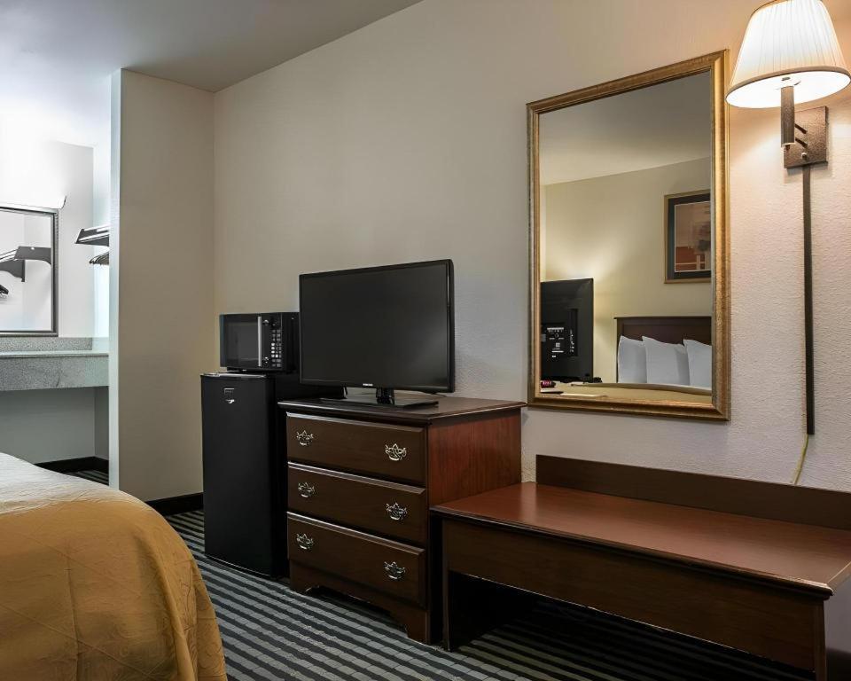 Quality Inn Columbia Airport West Columbia Buitenkant foto