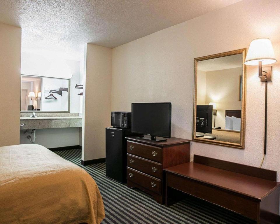 Quality Inn Columbia Airport West Columbia Buitenkant foto