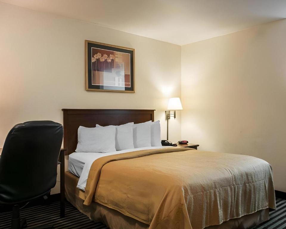 Quality Inn Columbia Airport West Columbia Buitenkant foto