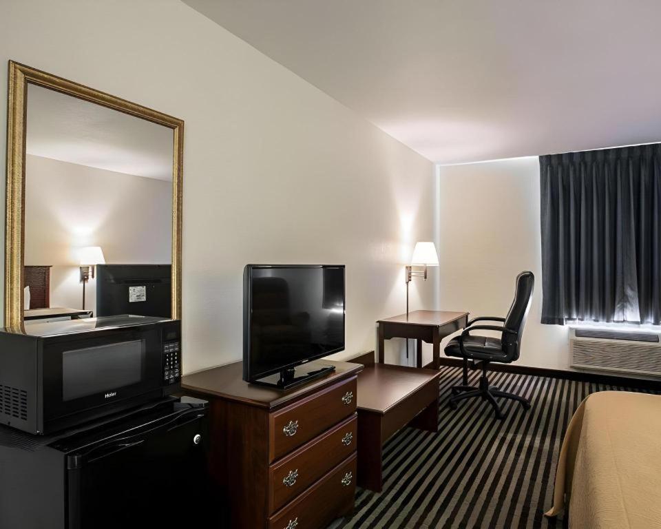 Quality Inn Columbia Airport West Columbia Buitenkant foto