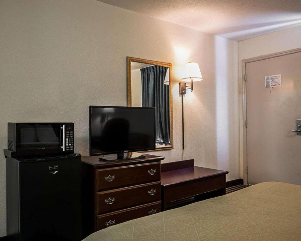 Quality Inn Columbia Airport West Columbia Buitenkant foto