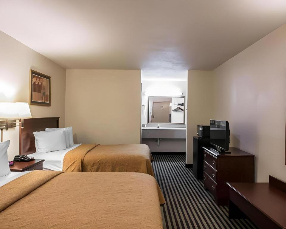 Quality Inn Columbia Airport West Columbia Buitenkant foto