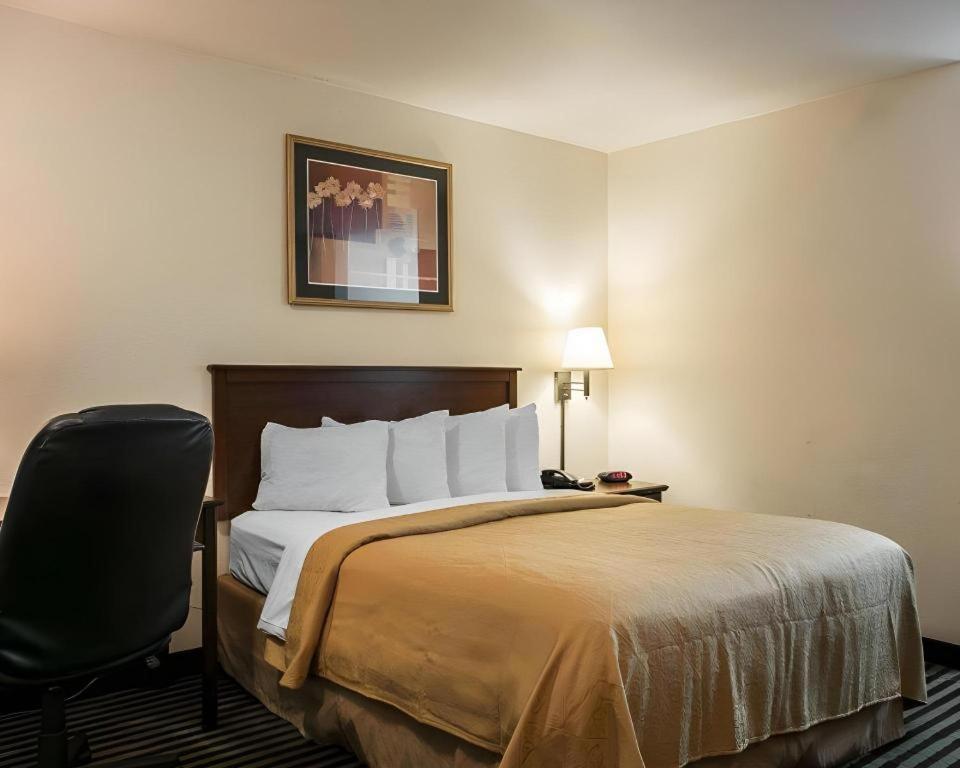 Quality Inn Columbia Airport West Columbia Buitenkant foto