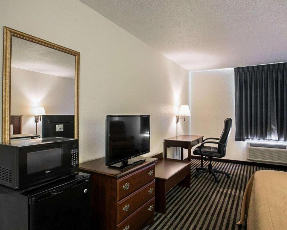Quality Inn Columbia Airport West Columbia Buitenkant foto